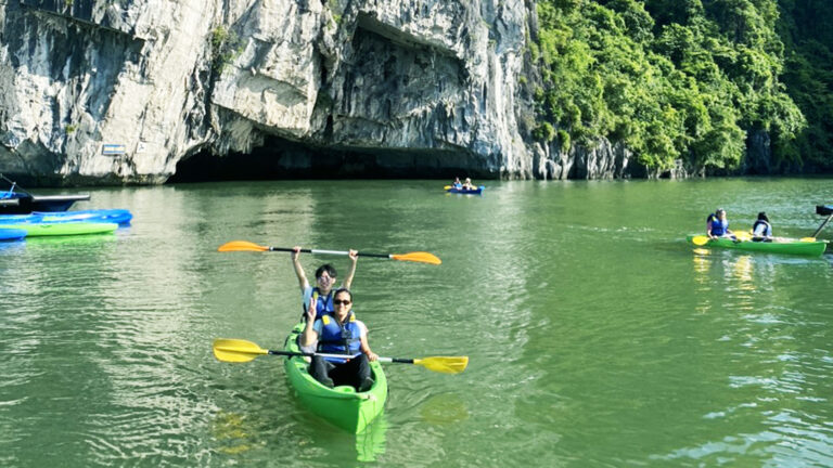 kayaking-768×432 Sonata kayaking-768×432 Sonata